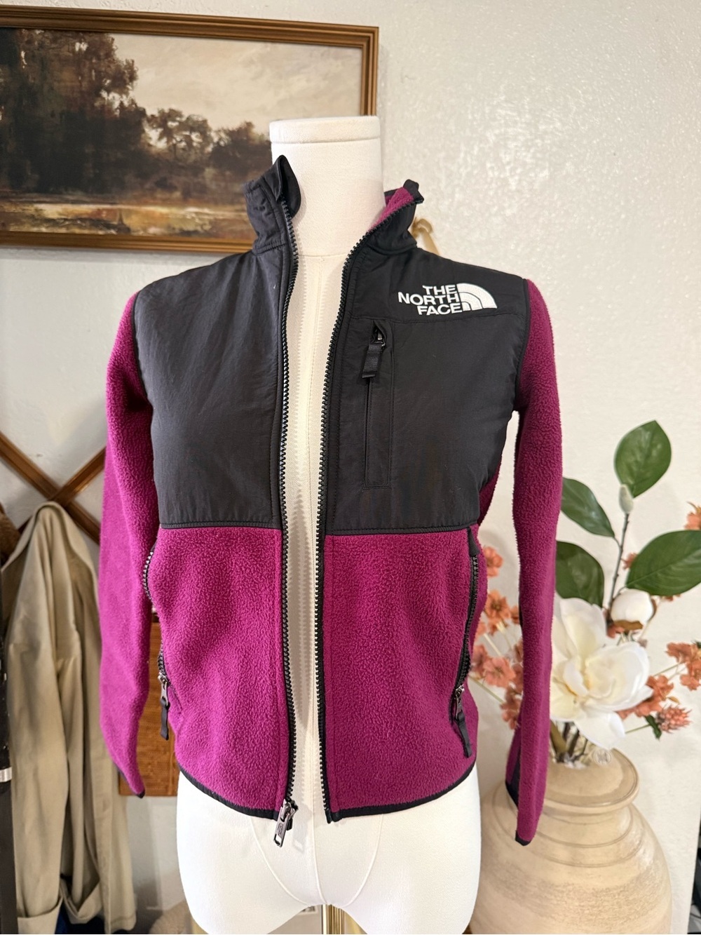 The North Face Women's Fleece Jacket - Magenta and Black